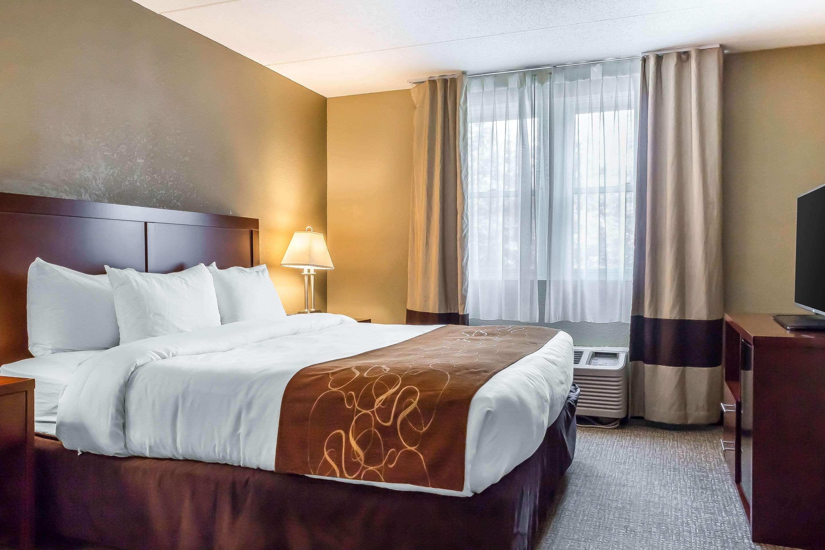 Comfort Suites Near Casinos Norwich Exteriör bild