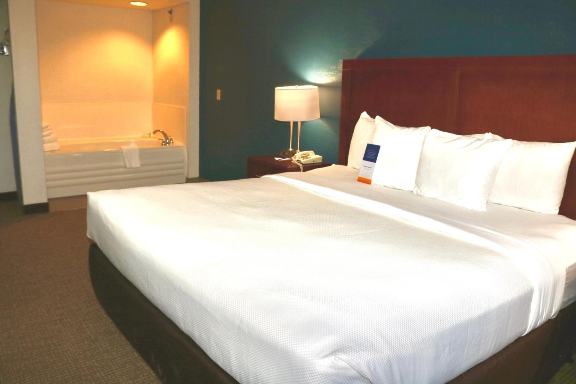 Comfort Suites Near Casinos Norwich Exteriör bild