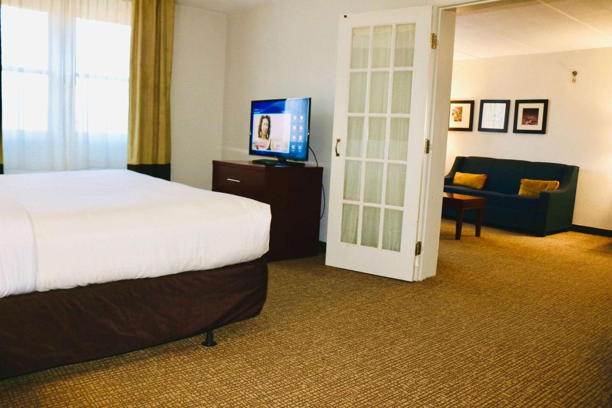 Comfort Suites Near Casinos Norwich Exteriör bild
