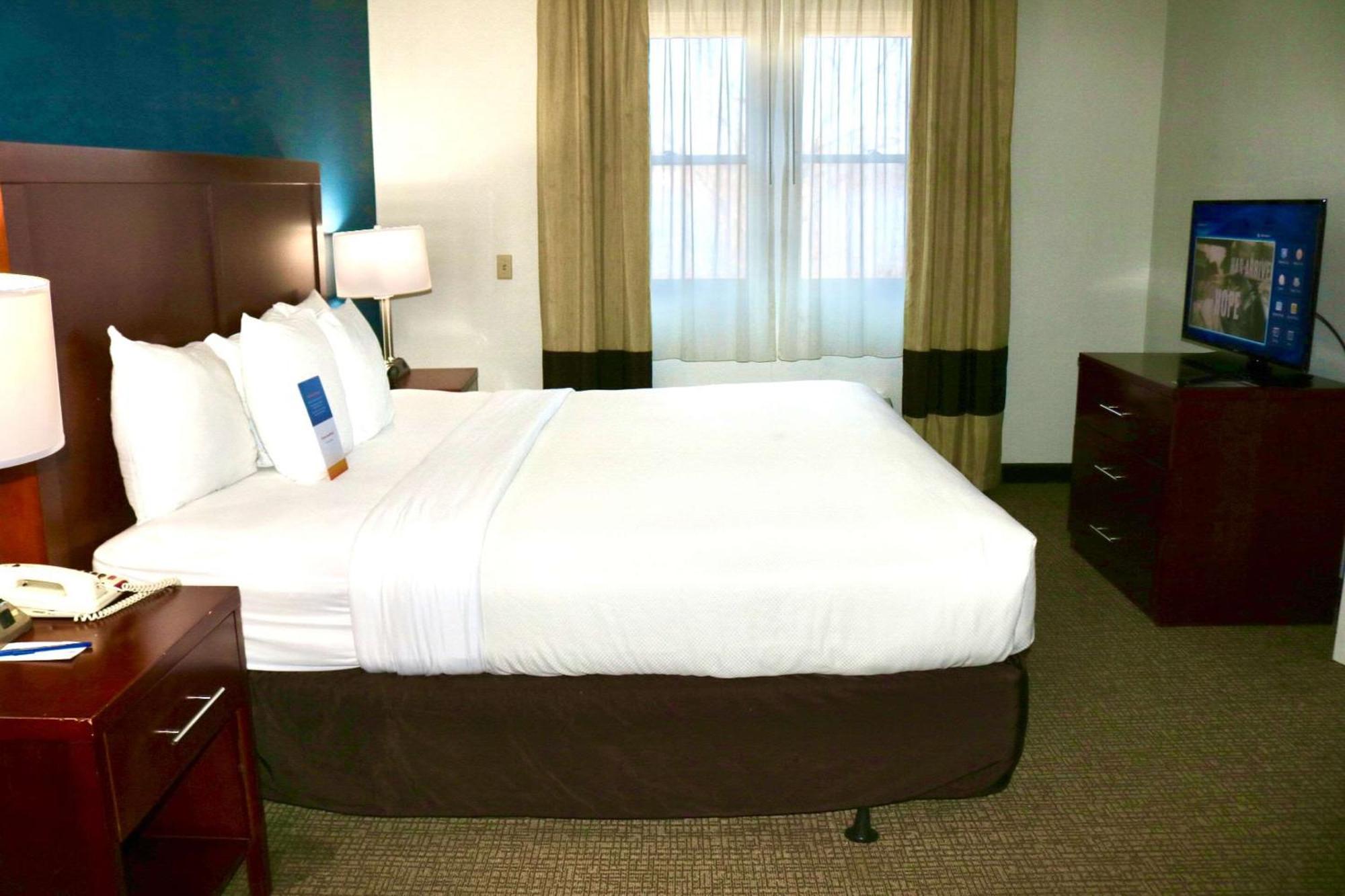Comfort Suites Near Casinos Norwich Exteriör bild